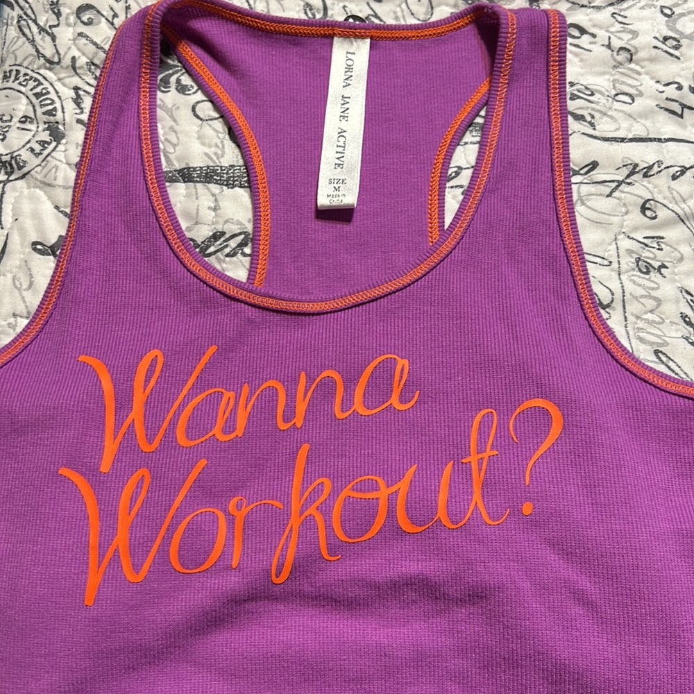 Lorna Jane top